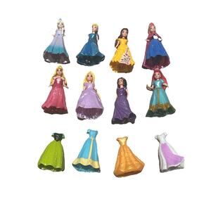 8 Polly Pocket Disney Princess Magic Clip Dolls w/ 4 Extra dresses